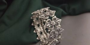 Chic Adjustable Silver Plated Bracelet For Women
