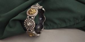 Chic Two-tone Silver Lookalike Women Bangle