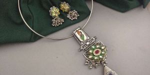 ethnic fusion hasli women necklace earrings set