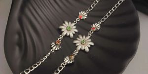 Handcrafted Flower Silver Anklets For Women