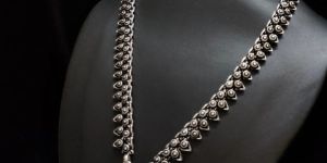 Stylish Long Chain Necklace Pendant Set For Women