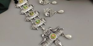 Stylish Oxidised Glass Beads Women Jewelry Set