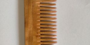 Neem Wood Shampoo Comb 6.5