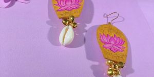 women rupang dehi hand painted earrings