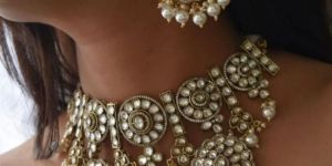 Rajwada Elegance Pearl Choker Set with Maangtika and Earrings