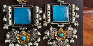 Elegant Two Tone Floral Monalisa Pearl Women Dangler Earrings