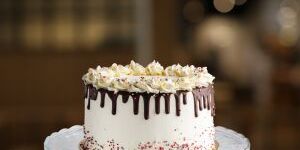 Delicious White Truffle Cake