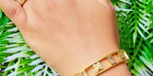 Elegant Gold-plated Butterfly Design Womens Bracelet