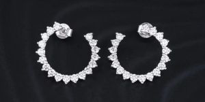 C Shape Ladies Diamond Stud Earring