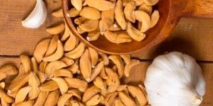 Dehydrated Garlic Flakes