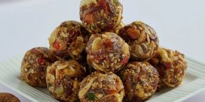 Dry Fruit Laddu