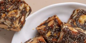 Special Anjeer Kaju Chikki