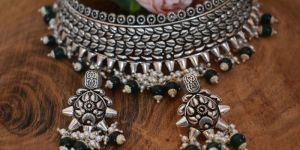 Leaf Fusion Silver Necklace with Earrings