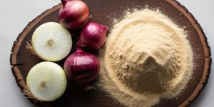White & Red Onion Powder
