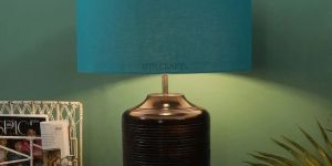 ANTIQUE HEAVY WOODEN TABLE LAMP