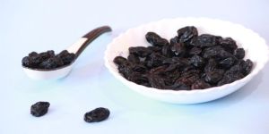 Black Raisins