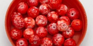 Red Marble Print Glass Beads