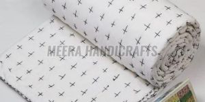 Double Bed Plain White Cotton Quilt