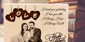 Customized Wooden Showpiece