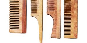 Neem Lili Handle Comb
