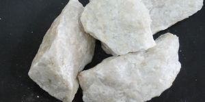 Quartz Lumps M Grade