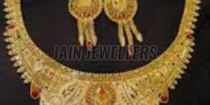 Indian Gold Necklace Set