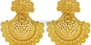 Ladies Classic Gold Earrings