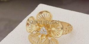 Ladies Flower Gold Ring