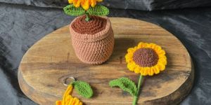 Crochet Sunflower Pot