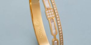 Essence Eon Ladies Golden Kada