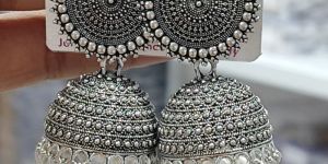 Casual Wear Ladies Artificial Earring