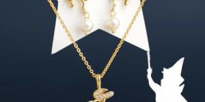 Women Krishna Flute Pearl Pendant Sets