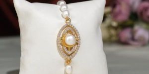 Women Trendy Metallic CZ Pretty Bracelet