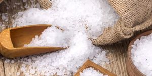 White Crystal Edible Salt