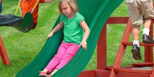 Wave Slide (L-9FT, H-5.2FT)