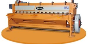 Mechanical Under Crank Shearing Machine