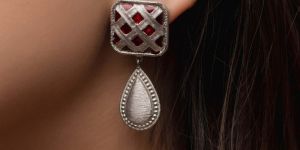 Roop Women Earrings