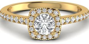 Square Shape 1CT Gleaming Gold Diamond Engagement Ring