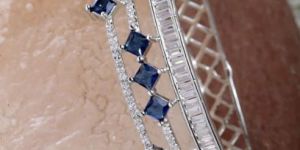 Karatcart Silver Tone Blue American Diamond Studded Bracelet for Women