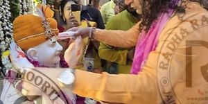 Marble Neem Karoli Baba Statue