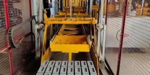 24 Cavity Bricks Making Machine