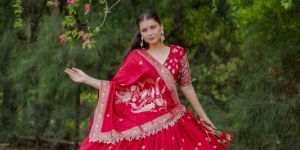 Women's Pink Embroidered Party Wear Silk Lehenga