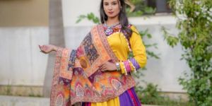 Women's Traditional Gujrati Style Lehenga Choli Set