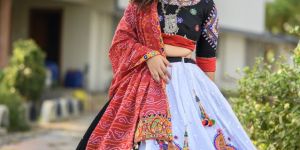 Women's Traditional Kutch Embroidery Lehenga Choli Set
