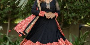 Women's Vibrant Ethnic Mirror Work Chaniya Choli