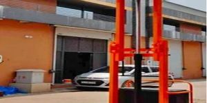 Stainless Steel Hydraulic Goods Lift