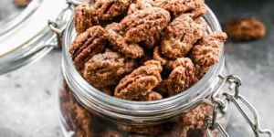 raw roasted pecan nut kernel