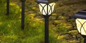 Solar Crystal Lawn Light
