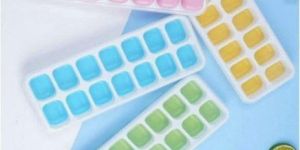 14 Cubes Multicolor Plastic Ice Tray
