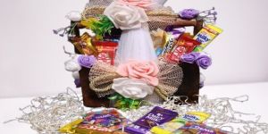 Decorative Wooden Hamper Gift Baskets With Handle